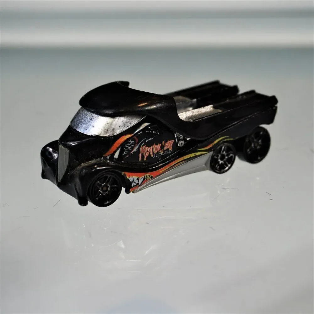 Vintage Hotwheels 2000 Mattel Cabin Fever TM Toy Truck Car